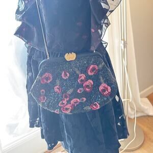 Vintage Style La Regale Beaded Evening Clutch Purse Black Red Floral